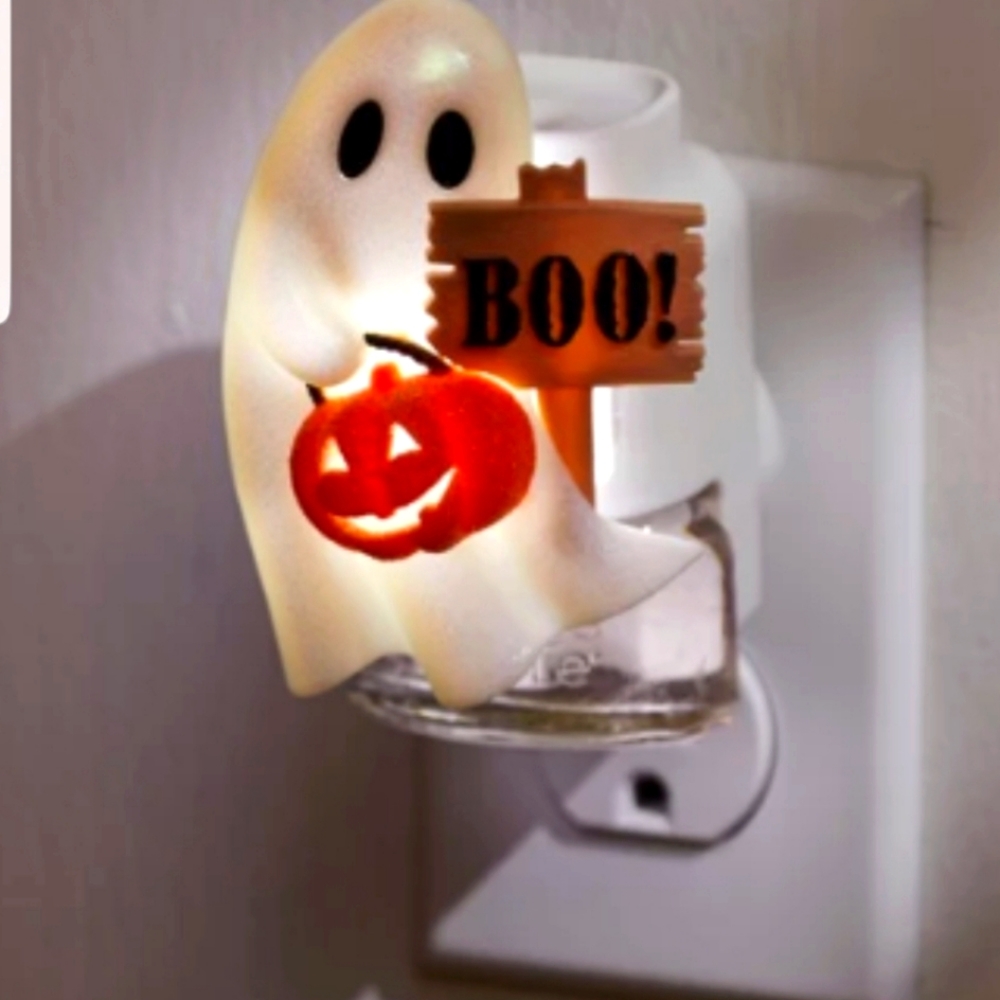 👻YANKEE CANDLE HALLOWEEN  LIGHT-UP GHOST SCENT PLUG DIFFUSER 👻🎃